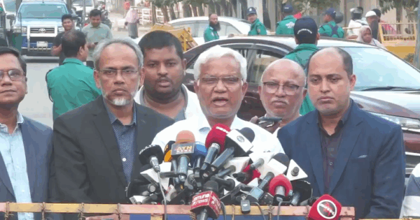 খালেদা জিয়াকে বিদেশে নেওয়ার সিদ্ধান্ত তখনই নেওয়া হবে যখন চিকিৎসকেরা নিশ্চিত করবেন