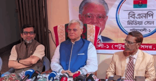 দলের প্রধান তারেক রহমানের হাতে এখনো অনেক চমক আছে: আলতাফ হোসেন চৌধুরী