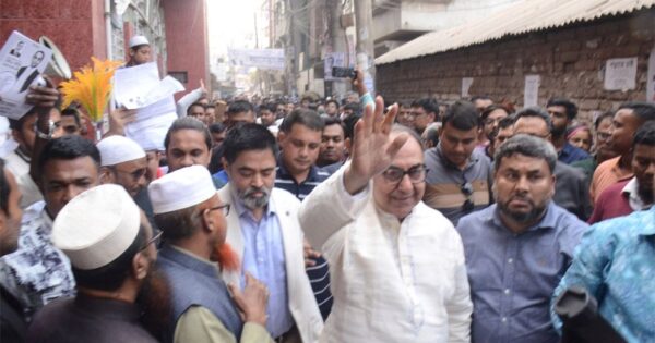 আমি চা খাওয়ার দাওয়াত দিছি, এটিও আমার দোষ,  এটিও নাকি হুমকি: মির্জা আব্বাস