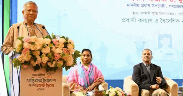 বিদেশে বাংলাদেশের শ্রমশক্তি রপ্তানির ক্ষেত্রে বড় বাধা দালাল চক্র: প্রধান উপদেষ্টা