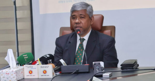 আগামী বছর থেকে ভ্যাট নিবন্ধন ছাড়া কোনো প্রতিষ্ঠানই ব্যবসা করতে পারবে না: এনবিআর চেয়ারম্যান