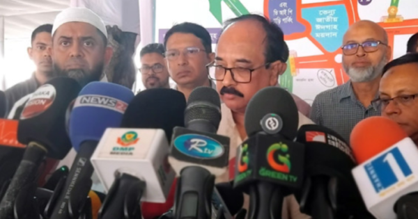 অতিরিক্ত বৃষ্টি হলে ঈদের প্রধান জামাত বায়তুল মোকাররমে: ঢাকা বিভাগীয় কমিশনার