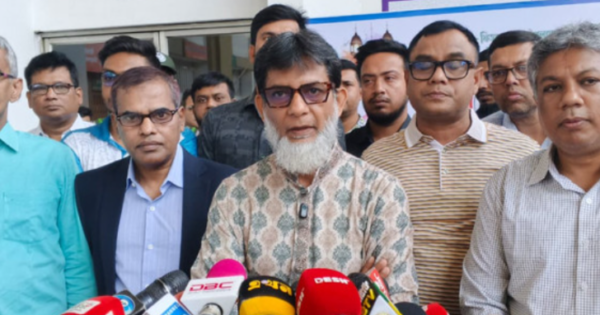 বগুড়ার নীলসাগর এক্সপ্রেসের দুর্ঘটনায় স্টেশন মাস্টার ও চালক সাময়িক বরখাস্ত: রেল প্রতিমন্ত্রী