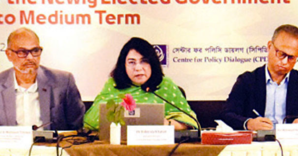 অর্থনীতিতে জনগণ ও বিনিয়োগকারীদের আস্থা ফিরিয়ে আনা সরকারের সবচেয়ে বড় চ্যালেঞ্জ: সিপিডি