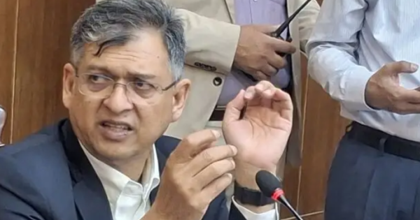 তেল চোরাচালান বন্ধে কঠোর ব্যবস্থা নেবে সরকার: স্বরাষ্ট্রমন্ত্রী