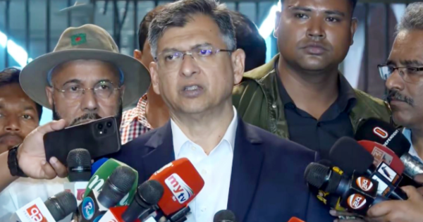 তেল চোরাচালান বন্ধে কঠোর ব্যবস্থা নেবে সরকার: স্বরাষ্ট্রমন্ত্রী