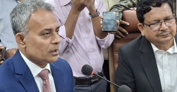 অতিরিক্ত ভাড়া আদায় রোধে বাসস্ট্যান্ড ছাড়া মহাসড়কের পাশে টিকিট কাউন্টার থাকবে না: সড়কমন্ত্রী