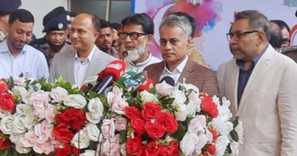 ঈদযাত্রা নিরাপদ করতে ট্রেনের ছাদে ওঠা ঠেকানো হবে: রেলমন্ত্রী রবিউল