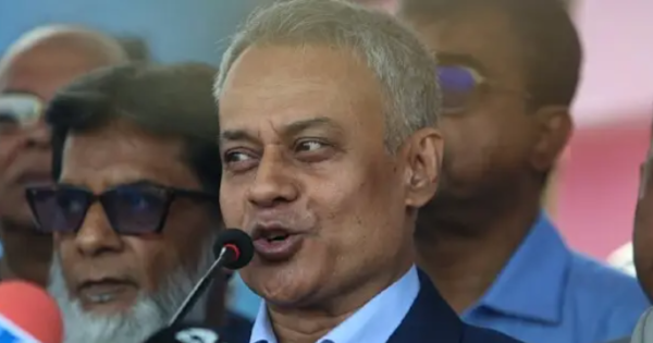 দূরপাল্লার সব বাসকে পর্যাপ্ত জ্বালানি দেওয়া হচ্ছে, বাড়তি ভাড়া নেওয়ার সুযোগ নেই: সড়কমন্ত্রী