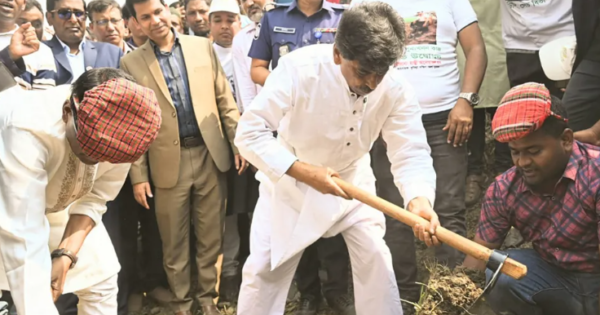 কৃষিখাতকে শক্তিশালী করতে সরকার বিভিন্ন উন্নয়নমূলক প্রকল্প বাস্তবায়ন করছে: কৃষিমন্ত্রী