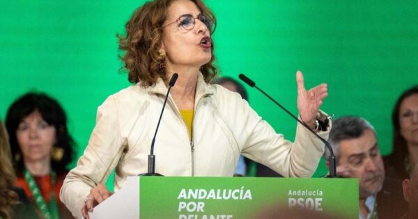 স্পেন যুক্তরাষ্ট্রের দাস হবে না, আমরা কোনো ধরনের হুমকি সহ্য করব না: উপ-প্রধানমন্ত্রী