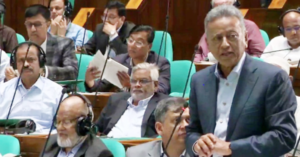 দেশের অর্থনীতিকে শক্তিশালী ও টেকসই অর্থনীতি গড়ে তুলতে সরকার প্রতিশ্রুতিবদ্ধ: সংসদে অর্থমন্ত্রী