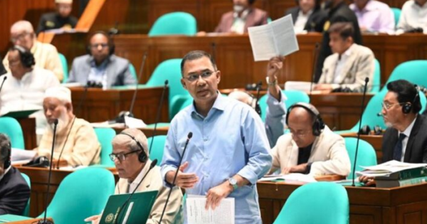 সরকারি প্রাথমিক বিদ্যালয়ের শিক্ষার্থীদের বিনামূল্যে জুতা দেওয়া হবে: সংসদে প্রধানমন্ত্রী