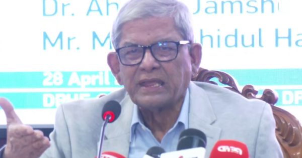 নদীকে দূষণের হাত থেকে বাঁচাতে কার্যকর পদক্ষেপ নেওয়া ছাড়া বিকল্প নেই: স্থানীয় সরকারমন্ত্রী