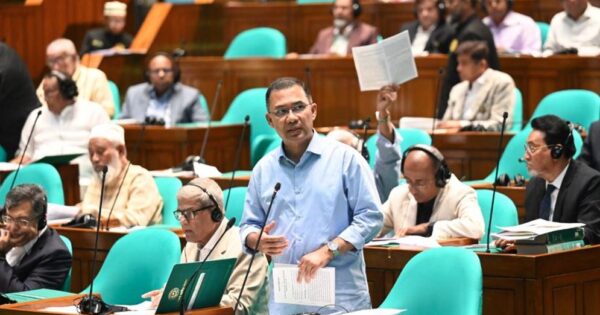 সরকারি প্রাথমিক বিদ্যালয়ের শিক্ষার্থীদের বিনামূল্যে জুতা দেওয়া হবে: সংসদে প্রধানমন্ত্রী