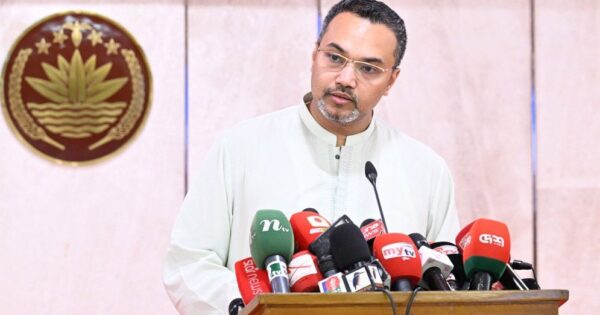 বিরোধী দল ও তাদের ছাত্র সংগঠনের উদ্দেশে যা বললেন প্রধানমন্ত্রীর উপদেষ্টা মাহদী আমিন