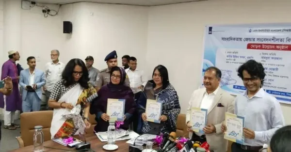 বর্তমানে স্মার্টফোন ফোনের সহজলভ্যতায় সাধারণ মানুষই এখন ‘সিটিজেন জার্নালিস্ট’: তথ্যমন্ত্রী