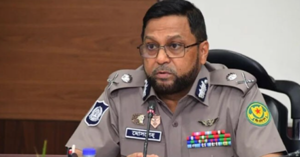 অতিরিক্ত ভাড়া আদায়ের কোনো অভিযোগ পেলেই ব্যবস্থা: ডিএমপি কমিশনার