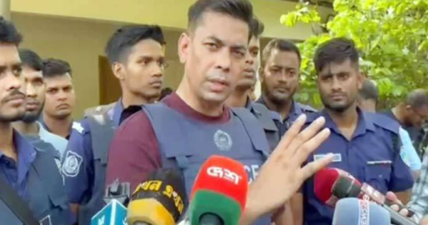 জঙ্গল সলিমপুরে রাষ্ট্রের ভেতর রাষ্ট্র হতে দেওয়া হবে না: চট্টগ্রাম জেলা পুলিশ সুপার