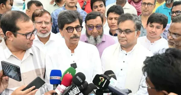 সীমান্ত পথে অবৈধভাবে গবাদিপশু প্রবেশ ঠেকাতে বিজিবি সতর্ক অবস্থানে আছে: মন্ত্রী