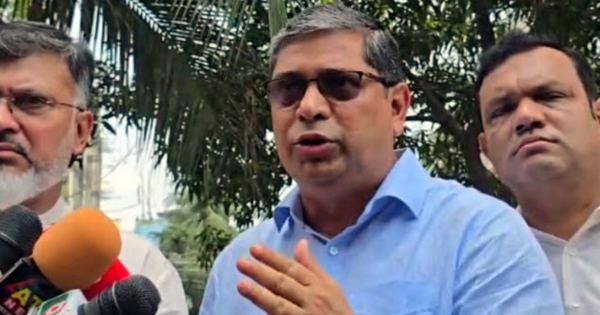 পরিচ্ছন্নতার মাধ্যমে জলাবদ্ধতা ও ডেঙ্গুর ঝুঁকি মোকাবিলায় কাজ করছে সরকার: প্রতিমন্ত্রী