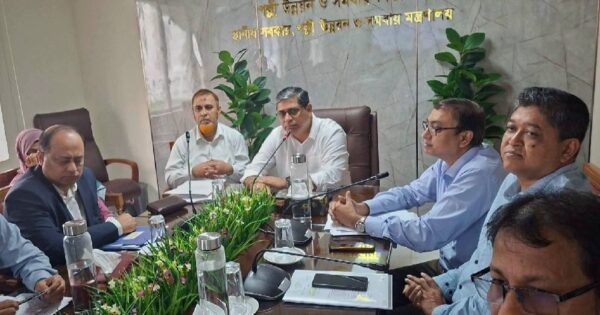কর্মসংস্থান ও নারী ক্ষমতায়নকে অগ্রাধিকার দিতে হবে: মীর শাহে আলম