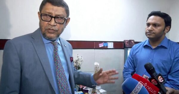 অফিস টাইমে প্রাইভেট প্রাকটিস, চিকিৎসককে বরখাস্তের নির্দেশ মন্ত্রীর