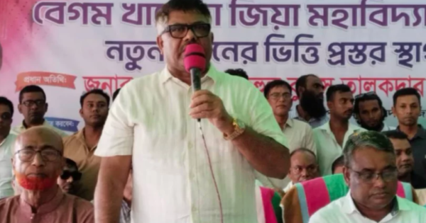 ফ্যাসিস্ট শেখ হাসিনা অবৈধভাবে শাসন করে দেশটা ধ্বংস করেছে: দুলু