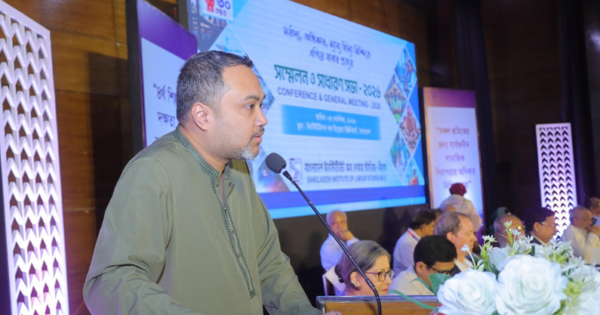 শ্রমিকের ন্যায্য মজুরি কোনো দাবি নয়, নাগরিক অধিকারের অংশ: মাহদী আমিন